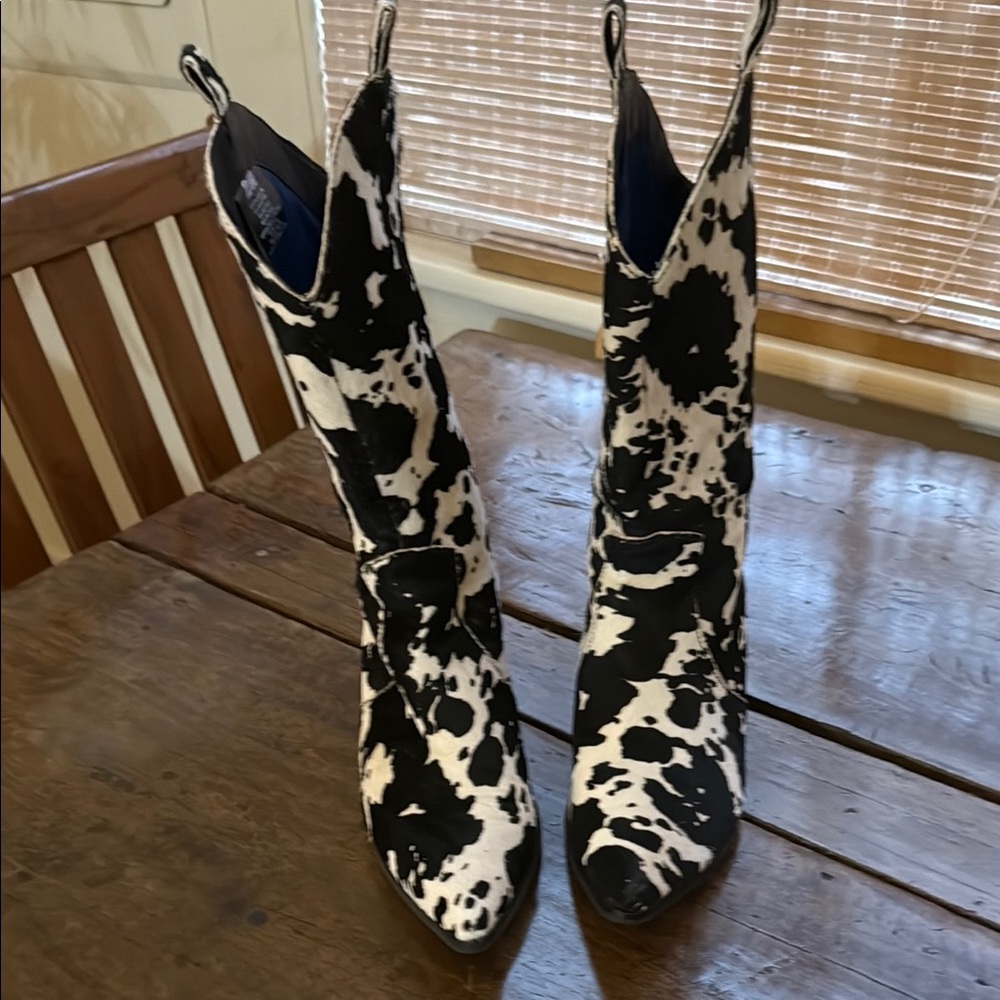 Stylish Black and White Heeled Boots with Pointed Toe DINGO calf hair boots.